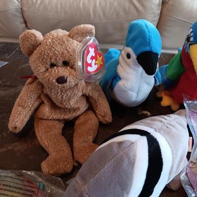 LIKE NEW STANDARD SIZE TY BEANIE BABIES