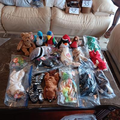 LIKE NEW STANDARD SIZE TY BEANIE BABIES