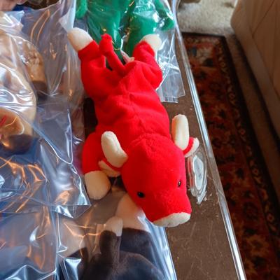 LIKE NEW STANDARD SIZE TY BEANIE BABIES