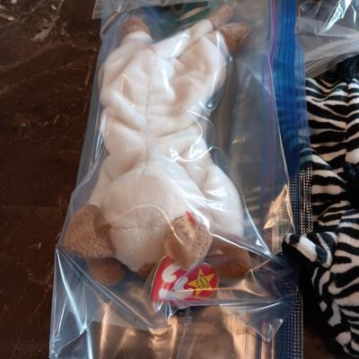 LIKE NEW STANDARD SIZE TY BEANIE BABIES