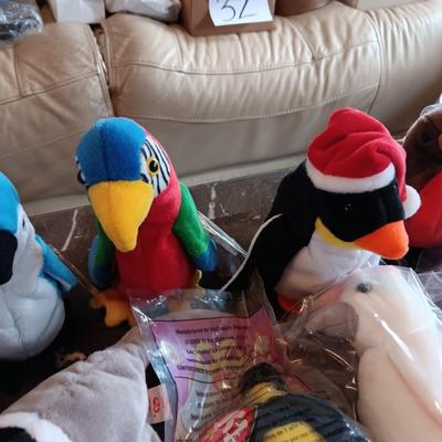 LIKE NEW STANDARD SIZE TY BEANIE BABIES