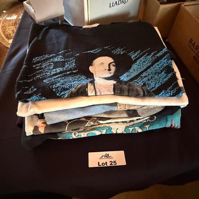 Sale Photo Thumbnail #60: Brooks & Dunn, Garth Brooks & Clint Black T-Shirts