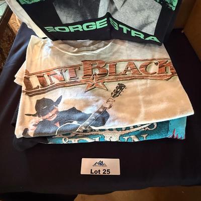 Sale Photo Thumbnail #62: Brooks & Dunn, Garth Brooks & Clint Black T-Shirts