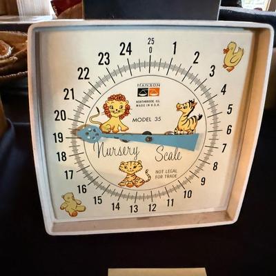 Sale Photo Thumbnail #81: White working baby weighing Scale as shown