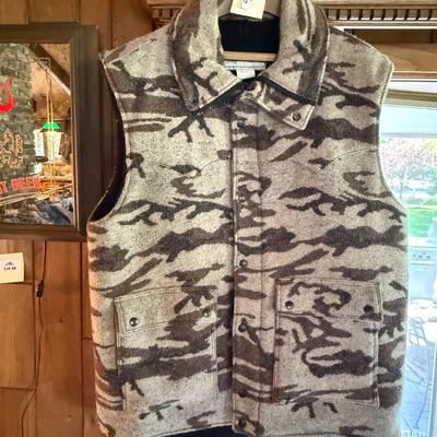 Sale Photo Thumbnail #124: XL Camo Zip Up Vest as shown