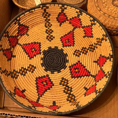 Sale Photo Thumbnail #142: 7 assorted Native made woven baskets