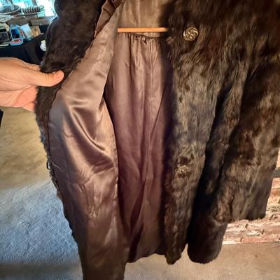 Sale Photo Thumbnail #155: Unknown size and not sure type of Fur - Women’s Coat