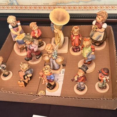 Sale Photo Thumbnail #442: all of these different sized Hummel figurines as shown