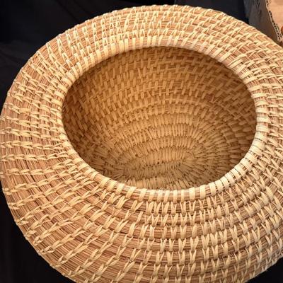 Sale Photo Thumbnail #524: Woven Native basket with lid as shown