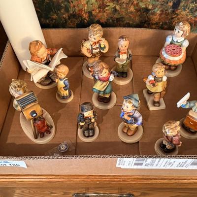 Sale Photo Thumbnail #568: 12 more assorted various sized Hummel figurines