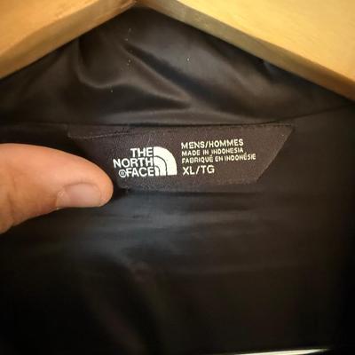 Sale Photo Thumbnail #580: size Large The North Face black Manogue jacket