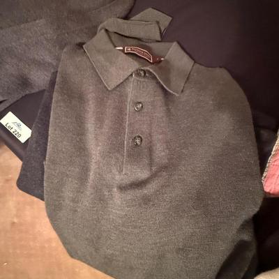 Sale Photo Thumbnail #681: various Men’s XL Sweaters as shown