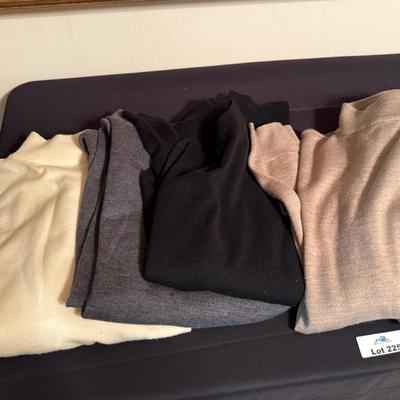 Sale Photo Thumbnail #700: lot of 6 Men’s XL Pendleton Sweaters