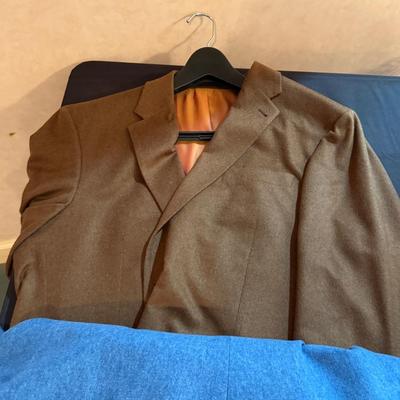 Sale Photo Thumbnail #728: 5 Various Men's Sports Jackets in 46 to 48 Long
