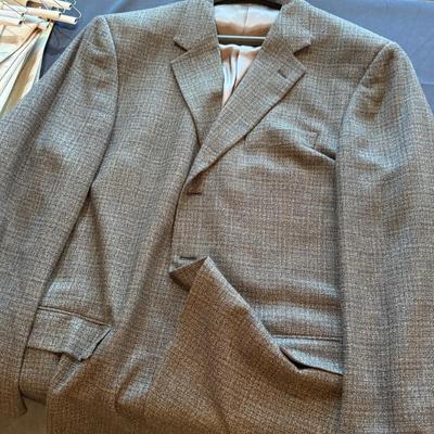 Sale Photo Thumbnail #747: Lot of 4 various Men’s Sports Jackets/Coats 