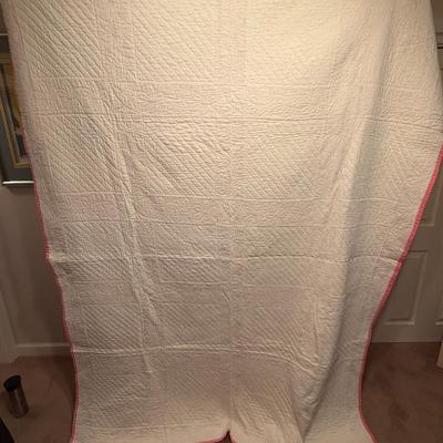 Sale Photo Thumbnail #827: 1933 Vintage 90 x 67.5” cute quilt w/provenance