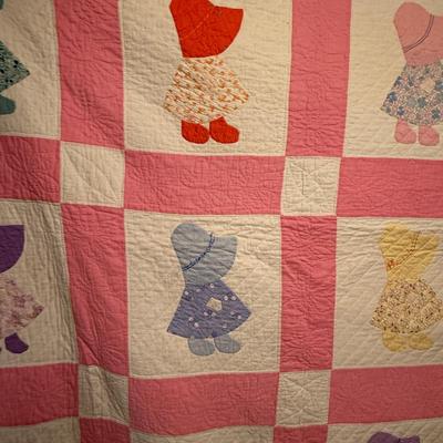 Sale Photo Thumbnail #825: 1933 Vintage 90 x 67.5” cute quilt w/provenance