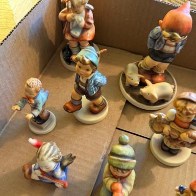 Sale Photo Thumbnail #947: 12 more assorted various sized Hummel figurines