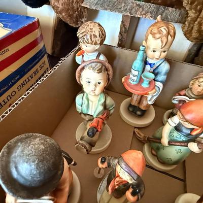 Sale Photo Thumbnail #963: 12 Assorted loose Hummel figurines as shown