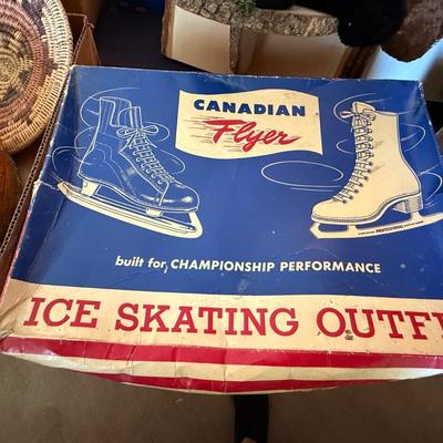 Sale Photo Thumbnail #965: Men's 12 Vtg. Canadian Flyer Ice Skates in original bx