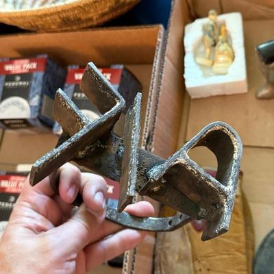 Sale Photo Thumbnail #1008: Vanity Mirror/2 Branding Iron/Old Iron/Gloves/Wood
There are 2 of the A / F Brands