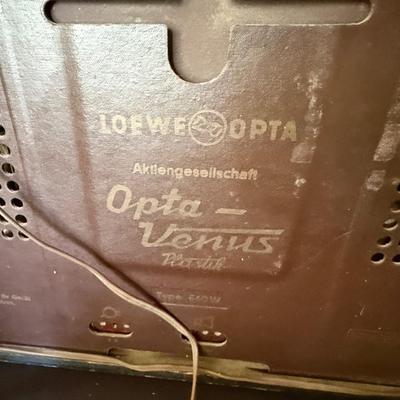 Sale Photo Thumbnail #1024: Untested old Loewe Opta “Venus” Radio
