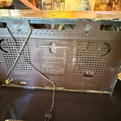 Sale Photo Thumbnail #1023: Untested old Loewe Opta “Venus” Radio