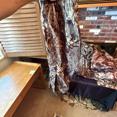 Sale Photo Thumbnail #1096: various size Camo Pants/Jackets/shirts/bags Etc