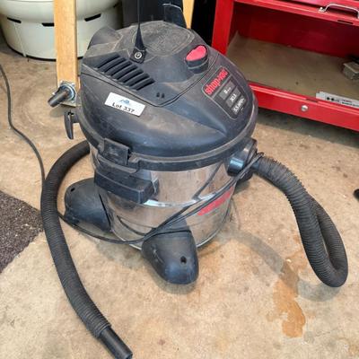 Sale Photo Thumbnail #1150: Shop-Vac 55 HP rolling working Shop Vac