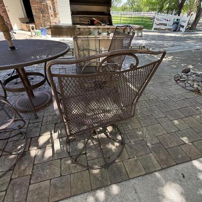Sale Photo Thumbnail #1417: Metal outdoor Patio Set w/6 rocking chairs/umbrella