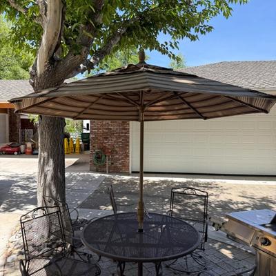 Sale Photo Thumbnail #1414: Metal outdoor Patio Set w/6 rocking chairs/umbrella