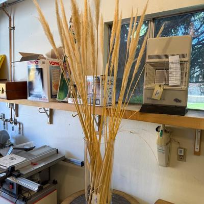 Sale Photo Thumbnail #1506: Nice 26”t Glass Vase w/bunch of dried wheat grass