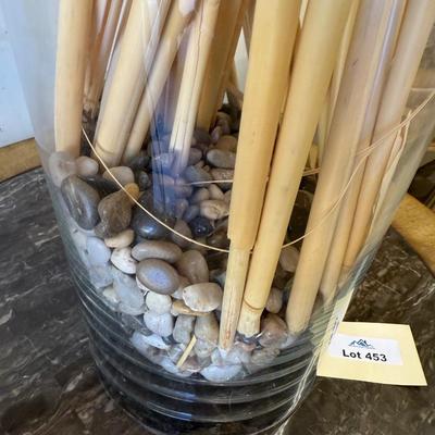 Sale Photo Thumbnail #1508: Nice 26”t Glass Vase w/bunch of dried wheat grass