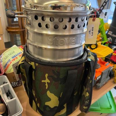 Sale Photo Thumbnail #1557: New looking StoveTec Portable Propane Stove & bag
