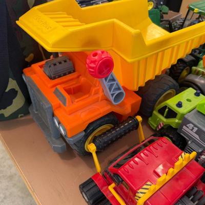 Sale Photo Thumbnail #1565: Lots of plastic Toy Tractors & Cranes as shown