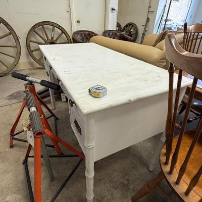 Sale Photo Thumbnail #1704: White painted 4 Drawer Desk w/4 Drawers