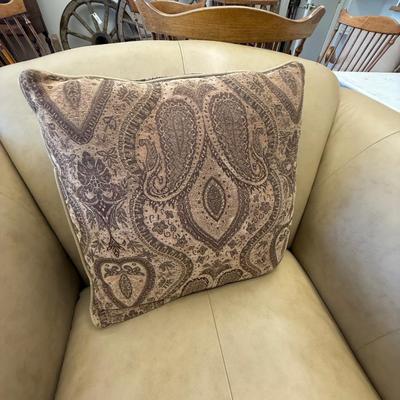 Sale Photo Thumbnail #1721: 4-Pc. Leather Sofa/Loveseat/Chair & Ottoman as seen