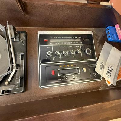 Sale Photo Thumbnail #1738: Vtg. Zenith Solid State Console Stereo 8 Track w/tapes
