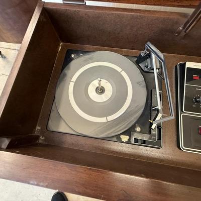 Sale Photo Thumbnail #1739: Vtg. Zenith Solid State Console Stereo 8 Track w/tapes