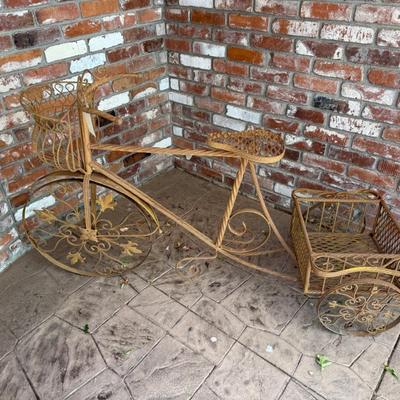 Sale Photo Thumbnail #1745: Very Cool Yard Art