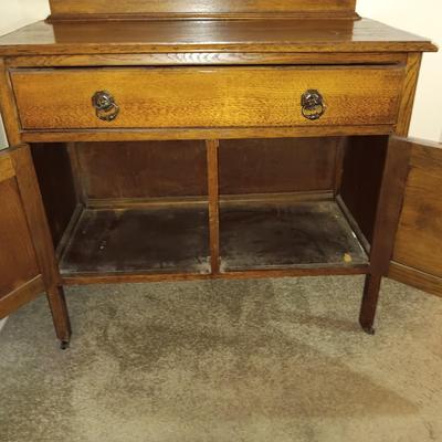 ANTIQUE WASHSTAND/SIDEBOARD W/DRAWER & CABINET ON CASTERS