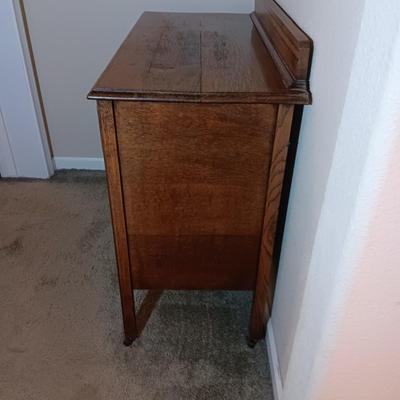 ANTIQUE WASHSTAND/SIDEBOARD W/DRAWER & CABINET ON CASTERS