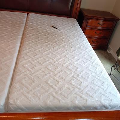 CLEAN BEAUTYREST SOUTH BAY INT. DUAL ELECTRIC ADJUSTABLE FOAM MATTRESSES W/A WOOD AND LEATHER SLEIGH BED FRAME