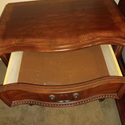 3 DRAWER NIGHT STAND W/FELT LINED TOP DRAWER