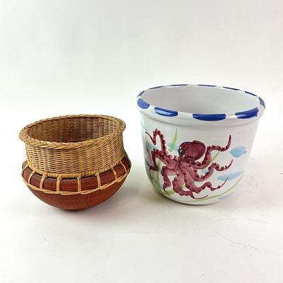 Sale Photo Thumbnail #1369: One has painted art, made in Italy
Fish pot measures: 7" high x 8" diameter
Wicker pot measures: 5.5" high x 7" diameter