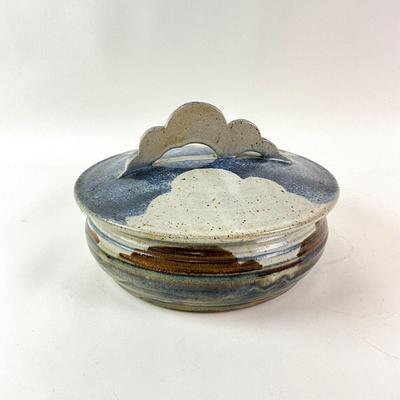 Sale Photo Thumbnail #1387: Measures: 7" high x 11" diameter