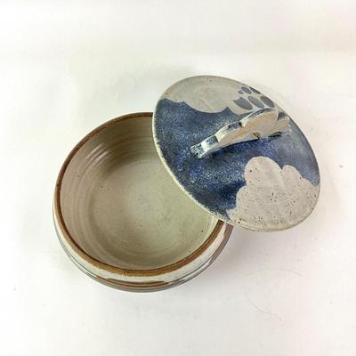 Sale Photo Thumbnail #1385: Measures: 7" high x 11" diameter