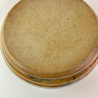 Sale Photo Thumbnail #1384: Measures: 7" high x 11" diameter