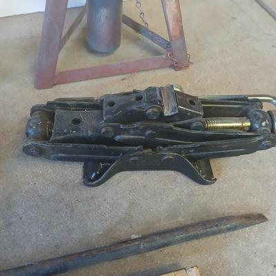 Auto Jack & Safety Gear Lot – Jacks, Flares, Tire Iron