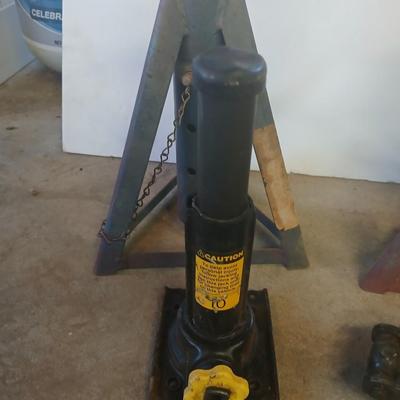 Auto Jack & Safety Gear Lot – Jacks, Flares, Tire Iron